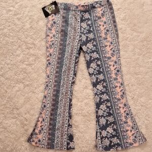 Art Class Floral Patterned Garment in Pink and Blue M (7/8)